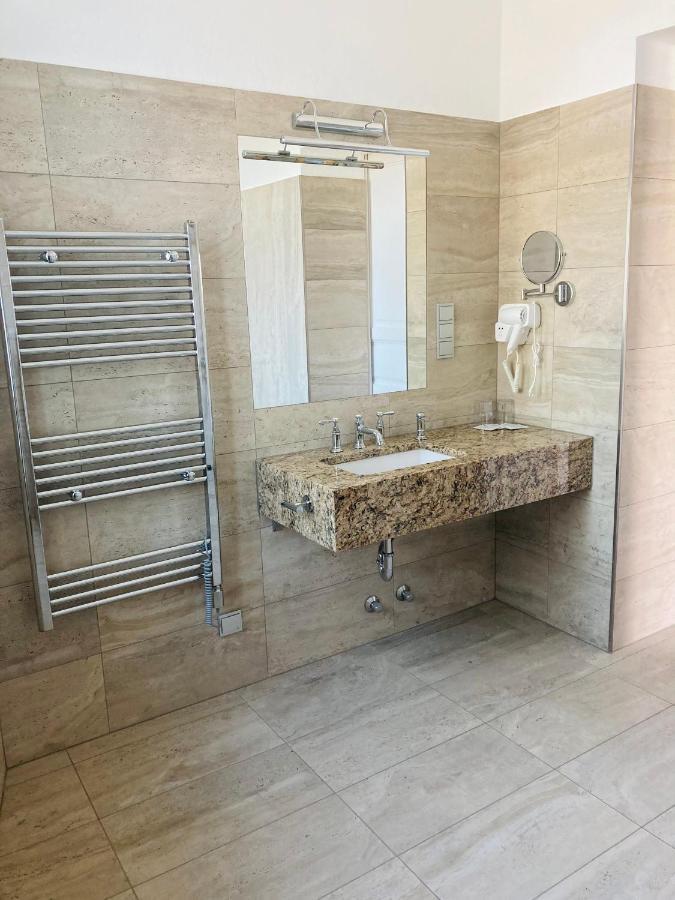 Bed and Breakfast Kira Panzio Lengyeltoti Екстер'єр фото