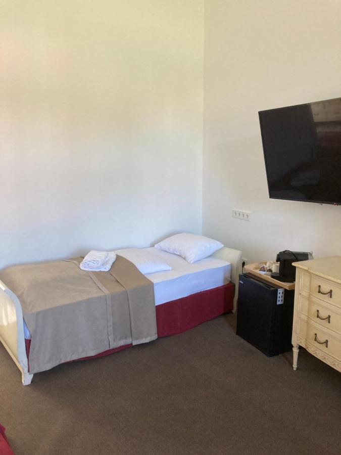 Bed and Breakfast Kira Panzio Lengyeltoti Екстер'єр фото